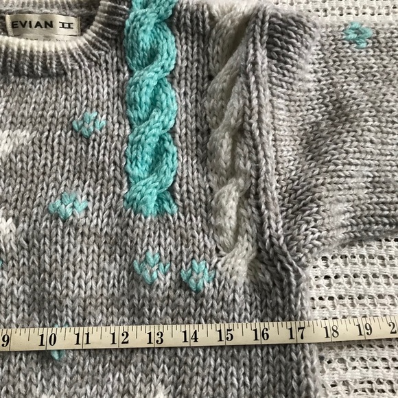 Vintage Evian II Women's Small Knit by Hand Gray Sweater Snowflake Crewneck - Picture 5 of 7